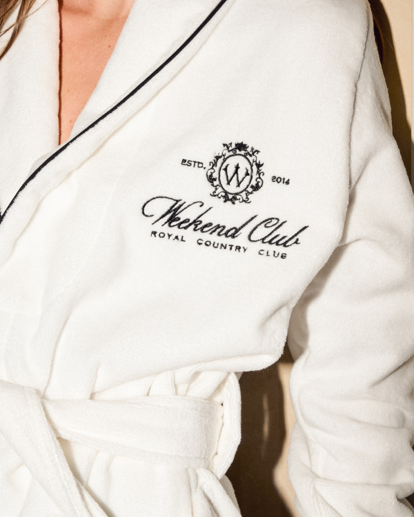 ХАЛАТ WEEKEND CLUB White