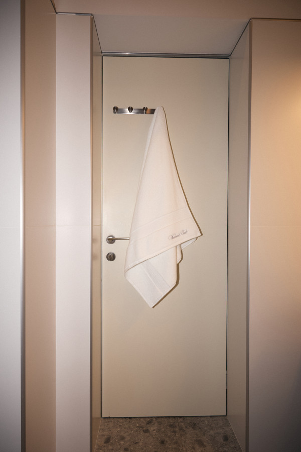 РУШНИК WEEKEND CLUB White