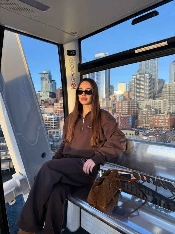 УТЕПЛЕНИЙ КОСТЮМ WEEKEND CLUB Brown