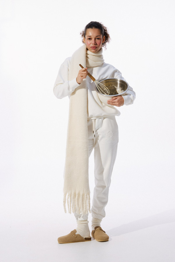 СВІТШОТ УТЕПЛЕНИЙ WEEKEND CLUB Milk