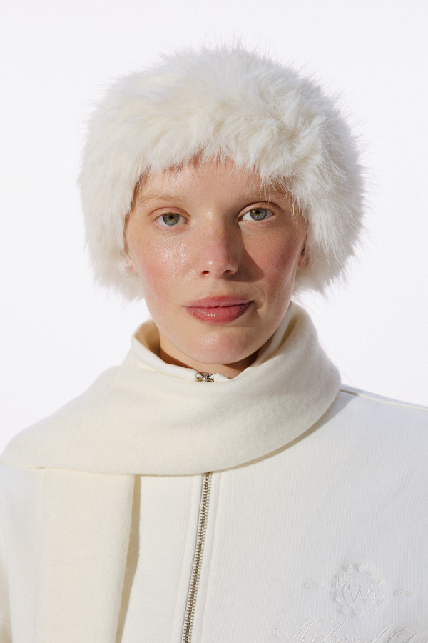 УТЕПЛЕНИЙ КОСТЮМ WEEKEND CLUB Milk