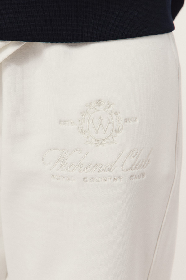 ДЖОГЕРИ WEEKEND CLUB  Milk